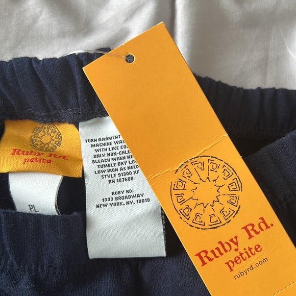 New Ruby Rd. Pull on pants size PL - Picture 5 of 5